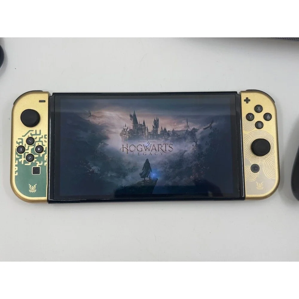 Nintendo Switch OLED - Zelda Tears of the Kingdom Edition. READ (Joy-Con issue)